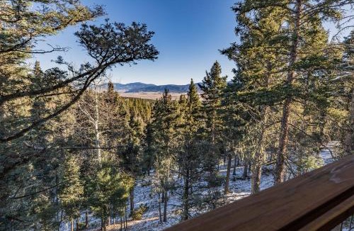Angel Fire Bed & Breakfast | RidgeWalk Treehouse