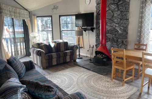 Red River Apartment | Riverbend 8 - Full