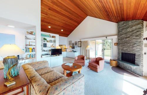 North Hero House | Rockledge Cedar Retreat