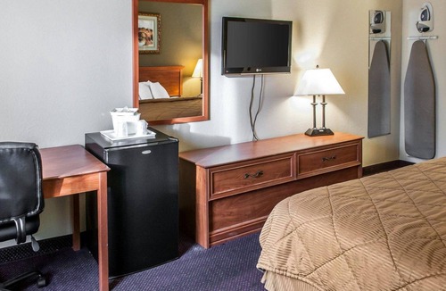 Espanola Hotel | Rodeway Inn