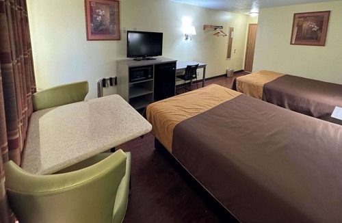 Moriarty Hotel | Rodeway Inn