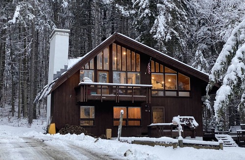 Pittsfield Ski Chalet | Romantic Cozy Mountain Retreat near Killington