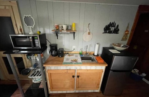Warrensburg Apartment | Romantic Hideaway- 6 Minutes from Lake George