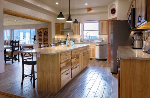 Taos House | Romantic Northern New Mexico Taos House- 5 minutes from town
