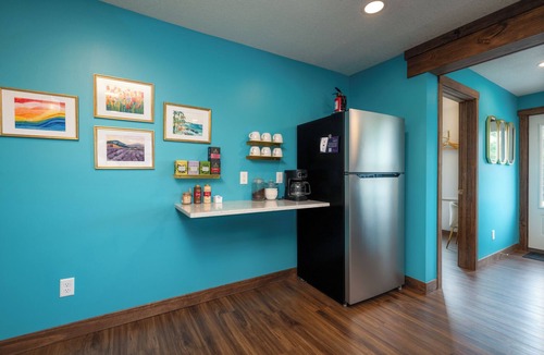 Prescott Condo | Rooftop & Game Room | Patio | Fireplace