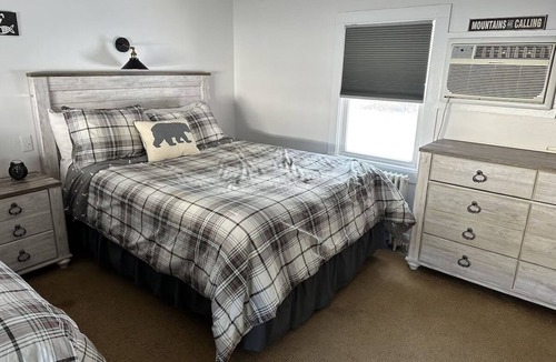 Schroon Lake Hotel | Room 107 two queen beds