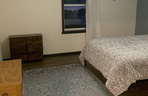 Stratford House | Rooms for rent daily, weekly, or monthly for traveling workers or vacationers.