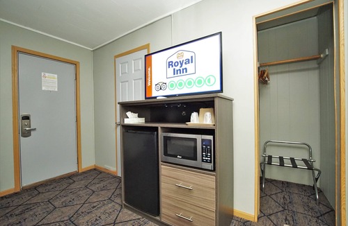 Hudson Hotel | Royal Inn - Hudson I-94