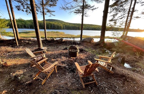 Blue Hill House | Rustic and Stylish Cabin on Stunning Serene Pond