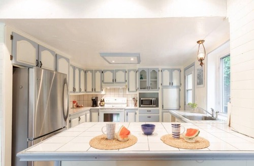 St-Adolphe-d'Howard House | Rustic charm, lake/beach access