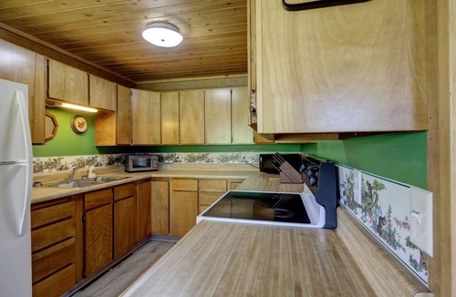 Buffalo Cabin | Rustic Cabin with Enormous Backyard and Marvelous Mountain Views in Buffalo, Wyoming