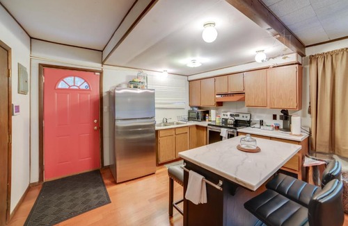 Palo House | Rustic Cottage with Fire Pit and Private Yard!