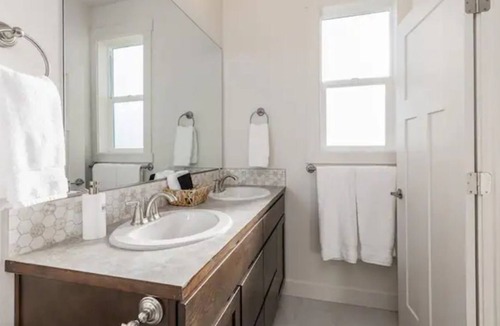 Hermiston House | Rustic Retreat