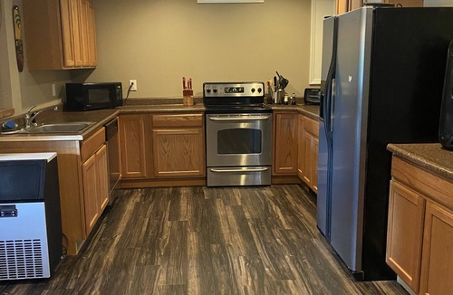 Gloversville House | Sacandaga Lake Adirondack Escape