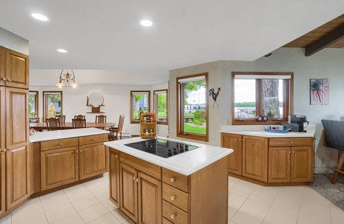 Mound House | Sandy Shore Beach House: Lake Minnetonka