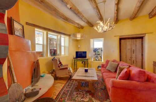 Santa Cruz House | Santa Cruz Home with Mountain Views!