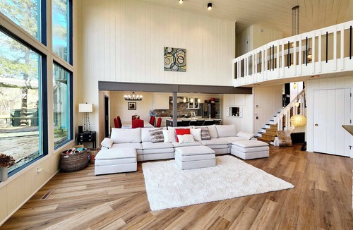 Little Canada House | Sauna & Dock: 'Castle House' on Private Beach!