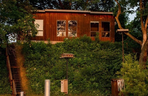Harris Cabin | Scandinavian Lake Cabin Ideal for Romantic Getaway