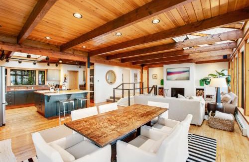 Freeland House | Scenic Getaway