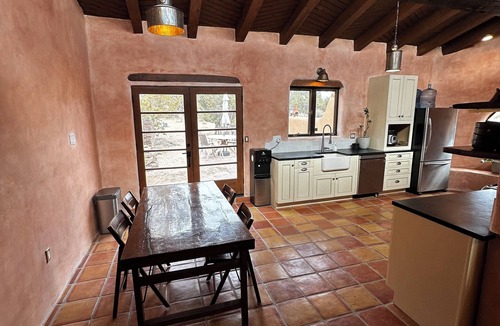 Nambe Pueblo House | Secluded Artisan Adobe Retreat – Mountain Views & Endless Trails