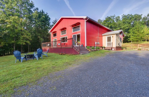 Ridgeway House | Secluded Berkeley Springs Home w/Fire Pit + Deck!