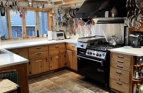 Jaffrey House | Secluded chalet on 50 acres at base of Mt Monadnock, near lakes -TESLA charger