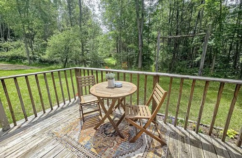 Honor House | Secluded Home with Firepit, Gas Grill, WIFI, WFH Station & Private W/D