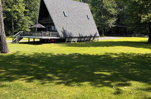 Champlain Cabin | Secluded Lakefront Cabin on 1 acre lot with 200' of private shoreline with dock