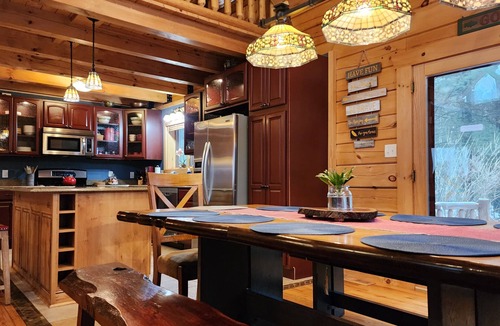 Lyndon Station Cabin | 🏞Secluded Log Cabin Near Wisconsin Dells & Wisconsin River Fireplace Ski 🏕