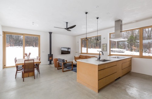 Lincoln House | SECLUDED MODERN RUSTIC
