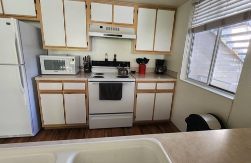 Veterans Park Apartment | Secluded Oasis!