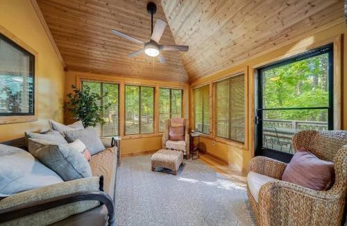 The Woods House | Secluded Retreat w Hot Tub, FirePit & Pool Access