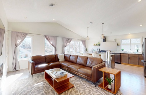 Bottineau House | Second-floor downtown home with fireplace, streaming, washer/dryer, & AC