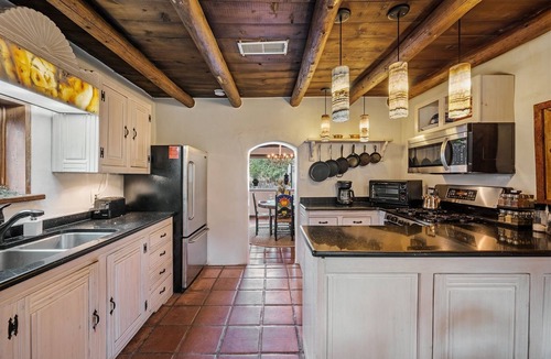 Tesuque House | Secret Garden - Tranquil Tesuque Retreat