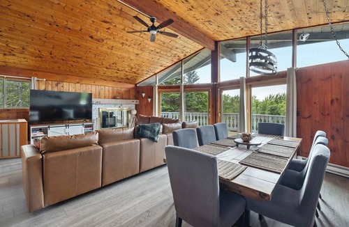 Andover House | Serene 4-BR Retreat 10 Mins to Okemo