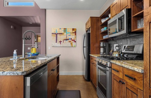 Kayenta Cottage | "SERENE DESERT GETAWAY" La Casa Coyote, Kayenta Art Village W/Views of Red Rock