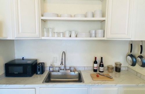 Arroyo Hondo House | Serene family friendly mountain retreat lower level townhome with mtn views