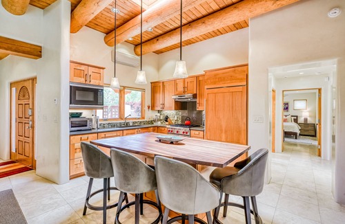 La Tierra House | Serene retreat with mountain views, grill, fireplace, & board games - dogs ok