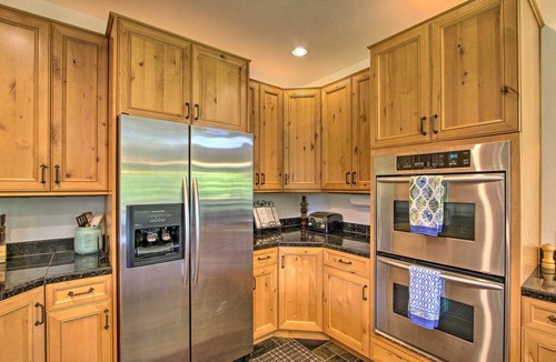 South Bend Cottage | Serene South Bend Family Escape; Dogs Welcome