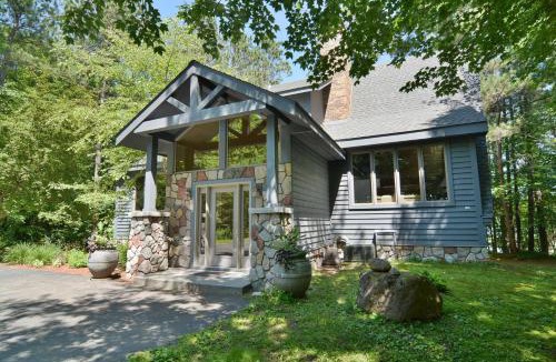 Cable House | Serenity On Lake Owen Condo