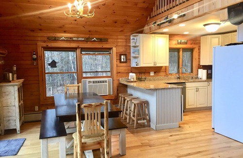 Charlemont Cabin | Sfa Lodge Log Cabin 4 Bd - 2 Ba Nestled In The Woods 5 Mins From Berkshire East