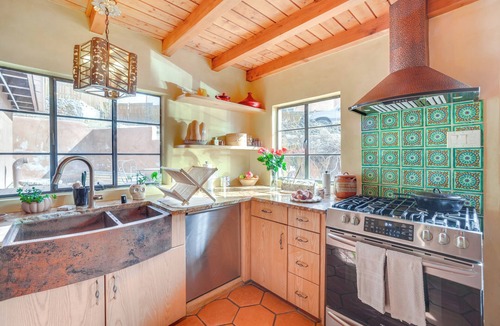 Tesuque Cottage | Shared Hot Tub: Santa Fe Casita in Old Tesuque