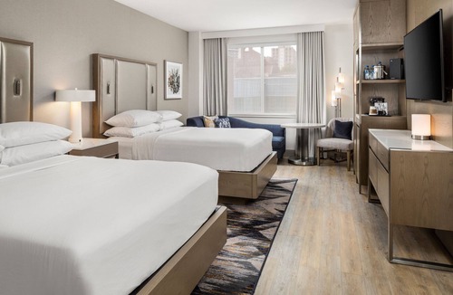 Downtown - Waterfront Hotel | Sheraton Duluth Hotel