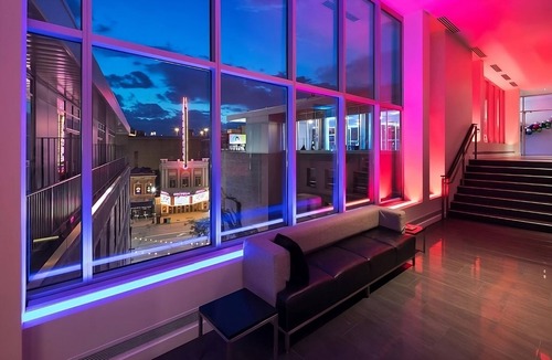 Downtown Minneapolis Hotel | Short Distance From The Well Known Sites! 4 Convenient Units Near Foshay Tower!
