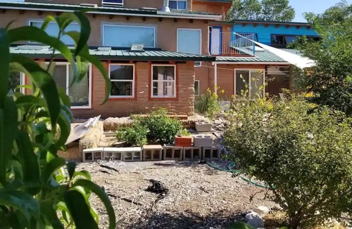 Ojo Caliente House | Short Walk From Ojo Hot Springs