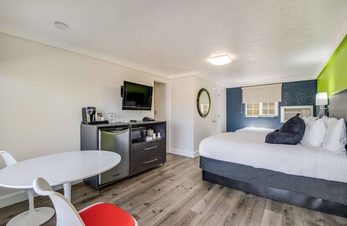 Whiteaker Hotel | Signature Inn Eugene