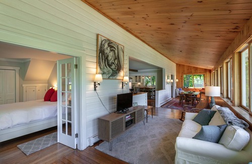 Barnard House | Silver Lake Country House Close to Woodstock & Ski Areas
