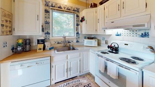 Pittsfield House | Silver Spring Chalet