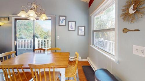 Pittsfield House | Silver Spring Chalet