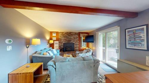 Pittsfield House | Silver Spring Chalet